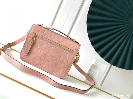 AAA Pruses Bags Pochette Vuitton Metis Louis 0824